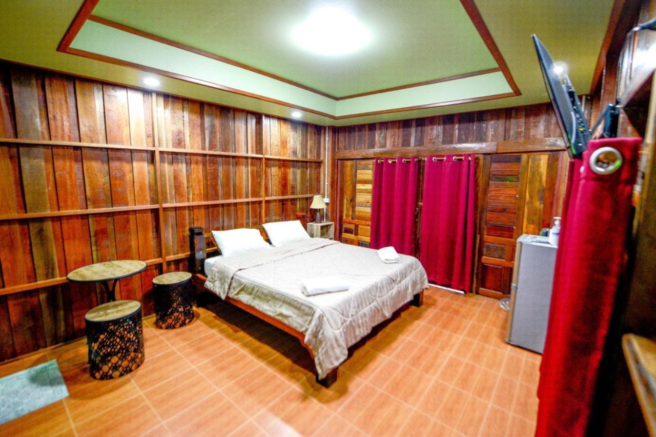 Mrk Resort & Massage Lop Buri Eksteriør billede