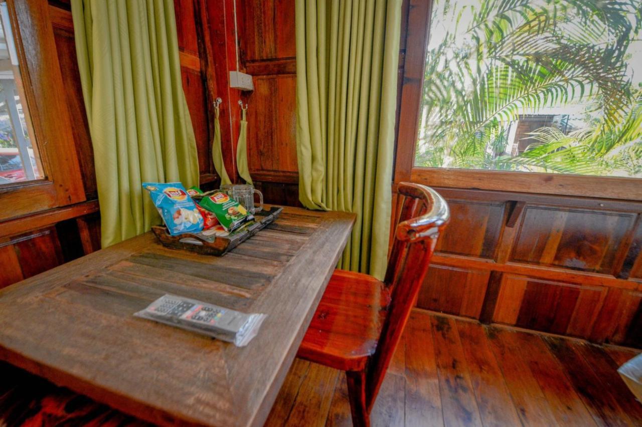 Mrk Resort & Massage Lop Buri Eksteriør billede