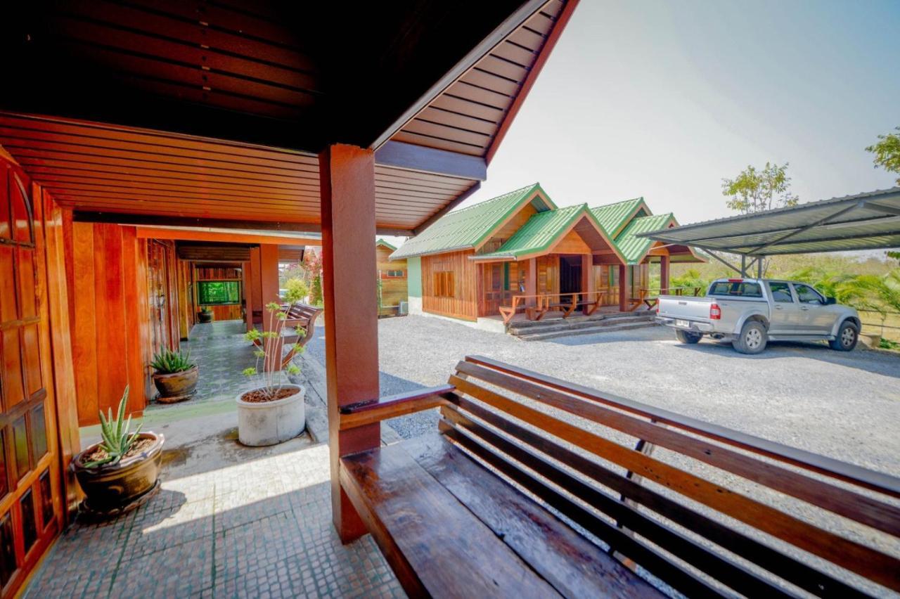 Mrk Resort & Massage Lop Buri Eksteriør billede