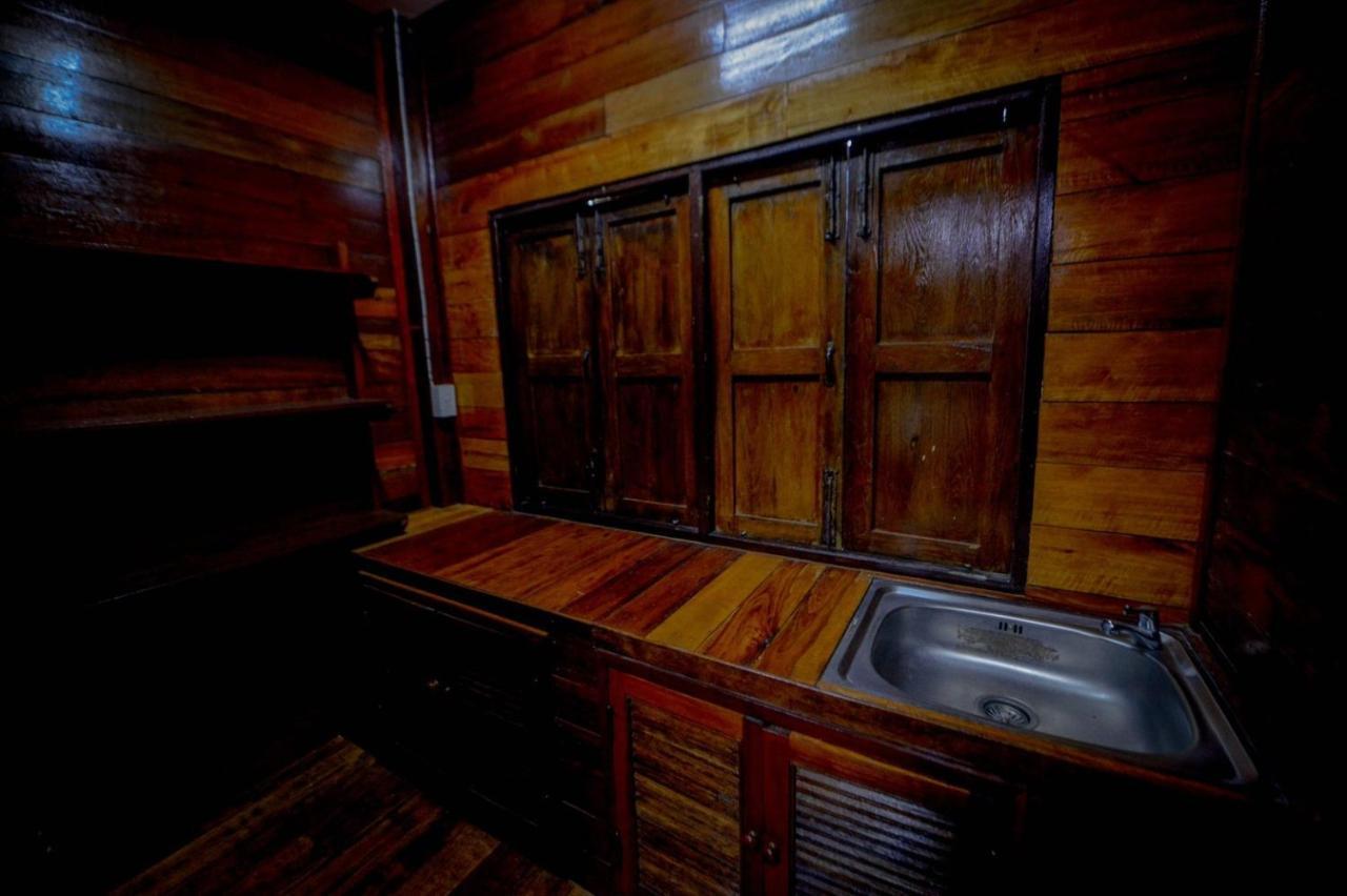 Mrk Resort & Massage Lop Buri Eksteriør billede