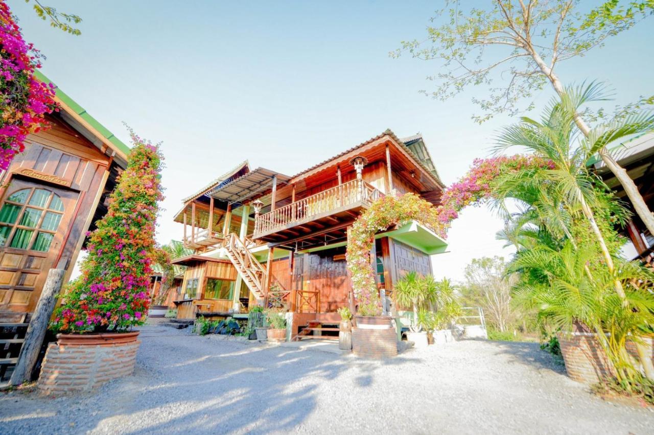 Mrk Resort & Massage Lop Buri Eksteriør billede